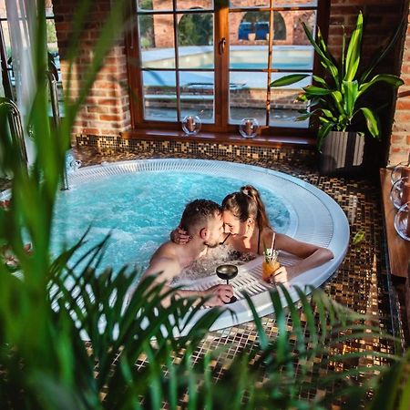 Zabi Dwor - Hotel - Restauracja - Spa Зелена Гура Екстер'єр фото