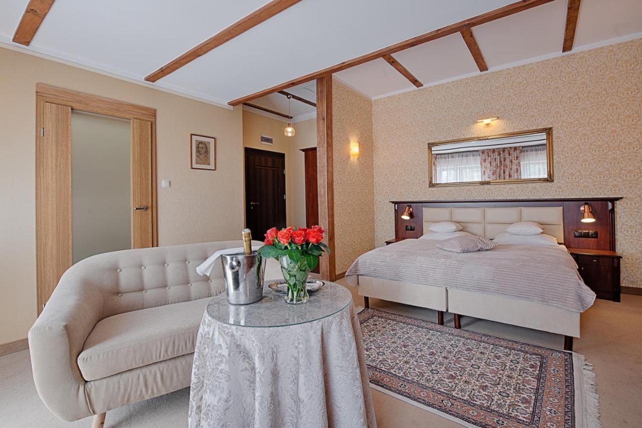 Zabi Dwor - Hotel - Restauracja - Spa Зелена Гура Екстер'єр фото